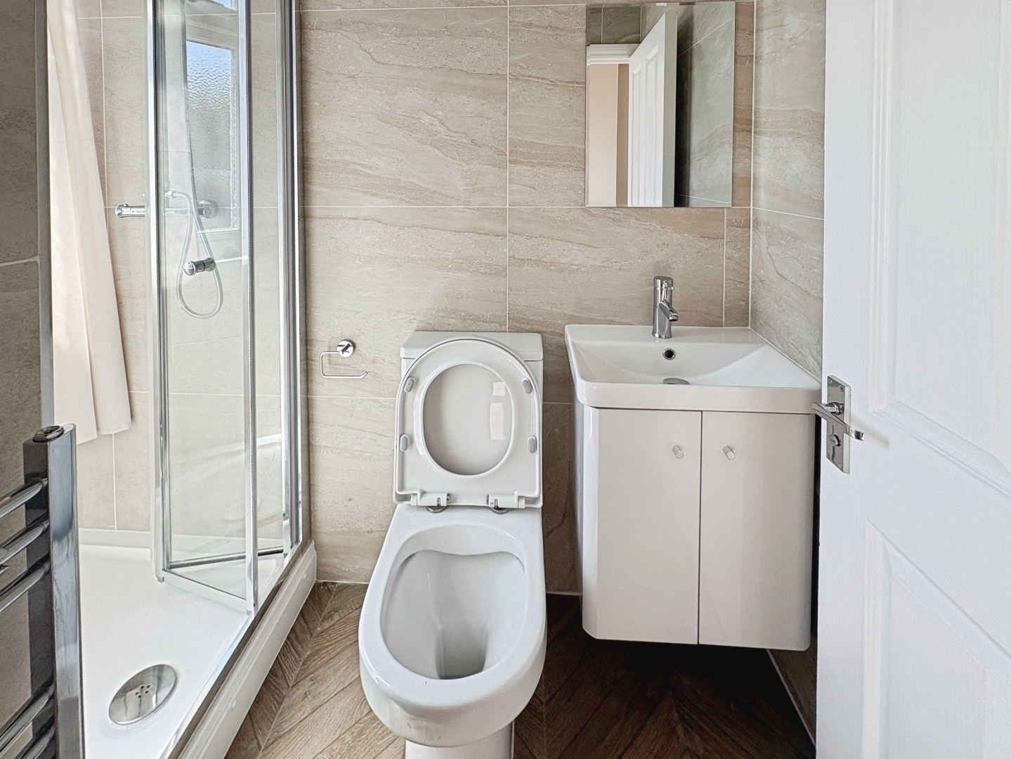 Ensuite 2